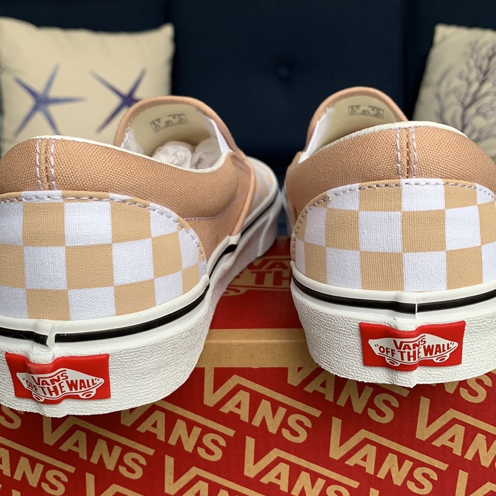 Vans Men’s Classic Slip-On (Checkerboard) Frappe/True Whit
VN0A38F7QC0
sneakers - Picture 14 of 16
